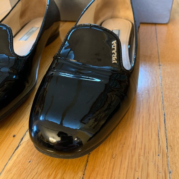 Prada black patent leather flat loafers size 38.5 - Picture 4 of 12